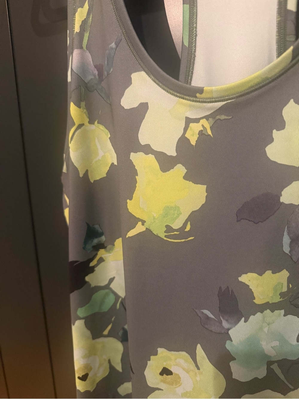 🍃 Athleta Shanti Green Floral Racerback Tank Workout Athletic Wear - Picture 6 of 12